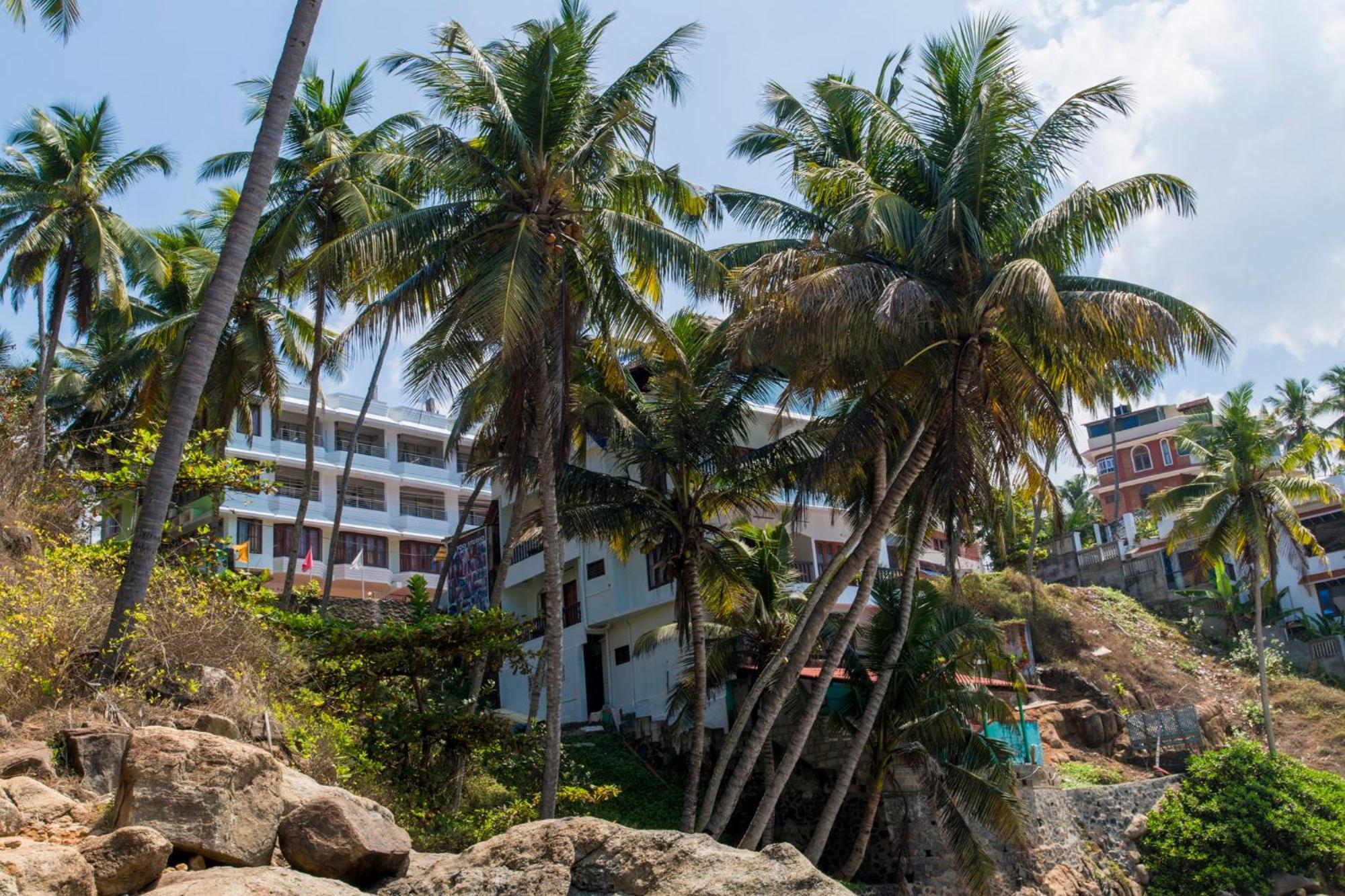 Surya Beach Resort Kovalam Luaran gambar